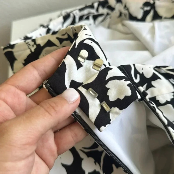 Tehama Black & White Floral Golf Skort - Size 10 - Picture 8 of 13
